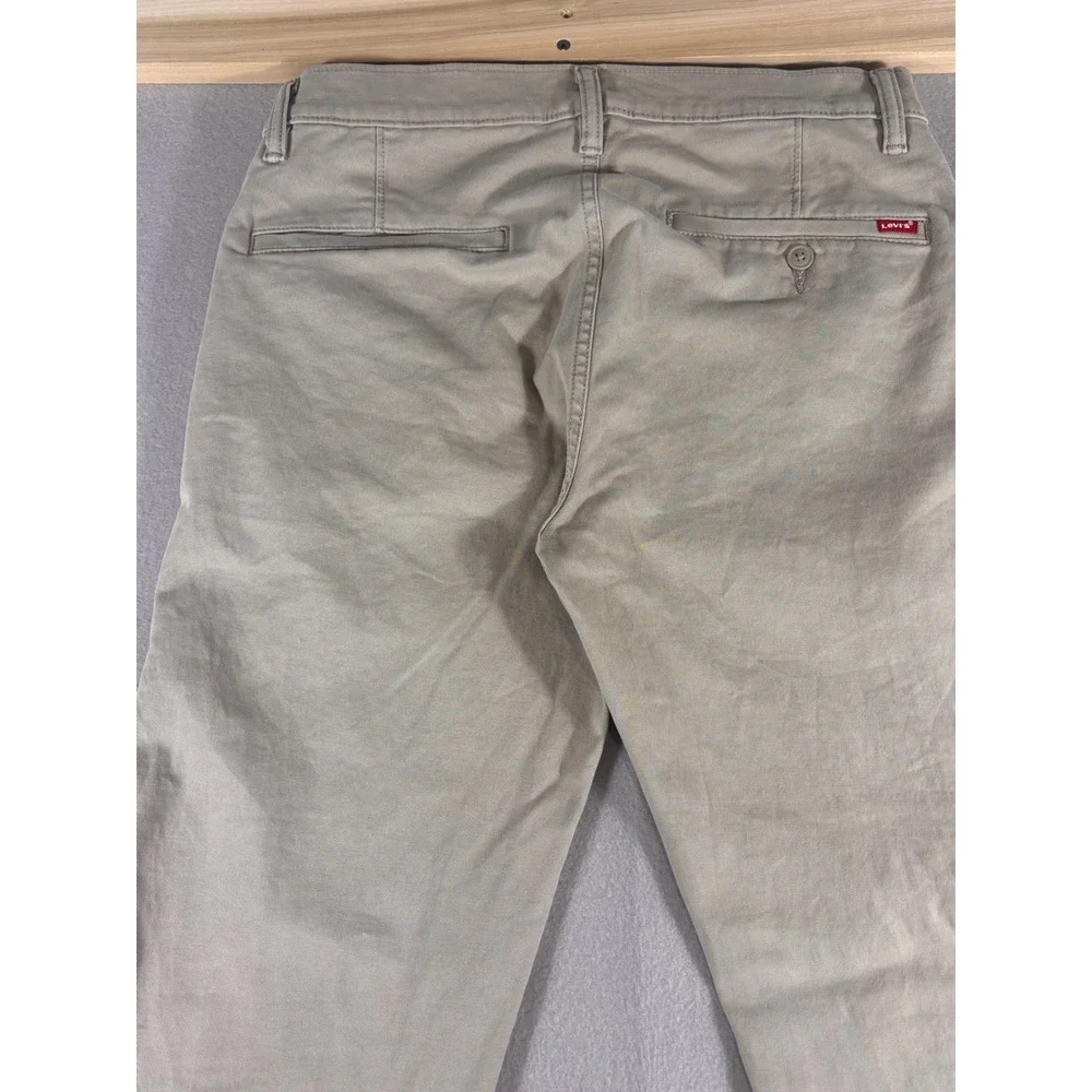 Levis Standard‎ Chino Pants Mens 31x30 Khaki Tan Slim Straight Cotton Twill